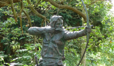 Nottingham Statue of Robin Hood